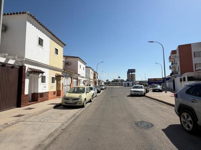 Casa en venta en Utrera, Andalucía