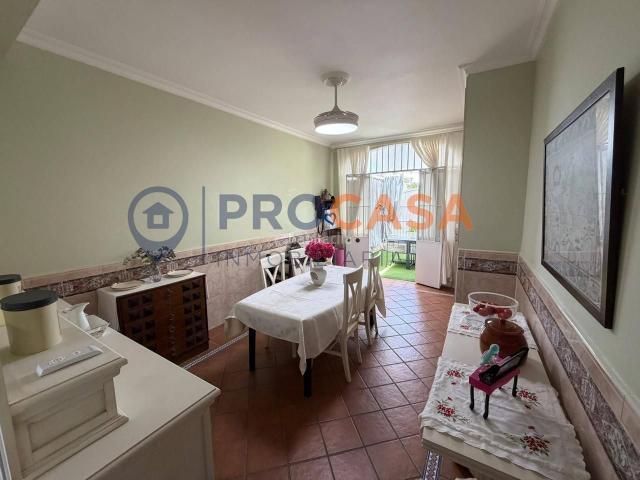 Casa en venta en Utrera, Andalucía