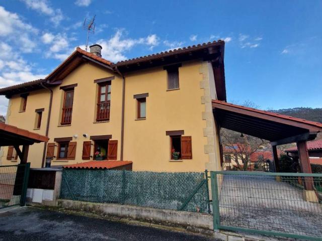 Casa en venta en Pesués, Val De San Vicente