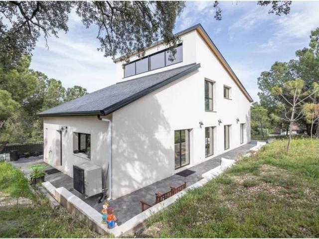 Casa en venta en Navarredonda, Valdemorillo