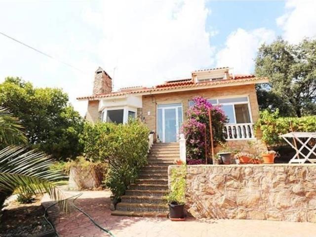 Casa en venta en Valdemorillo, Madrid