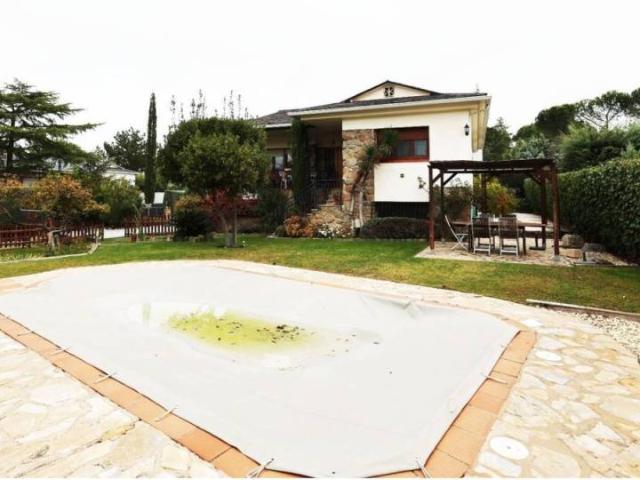 Casa en venta en Valdemorillo, Madrid