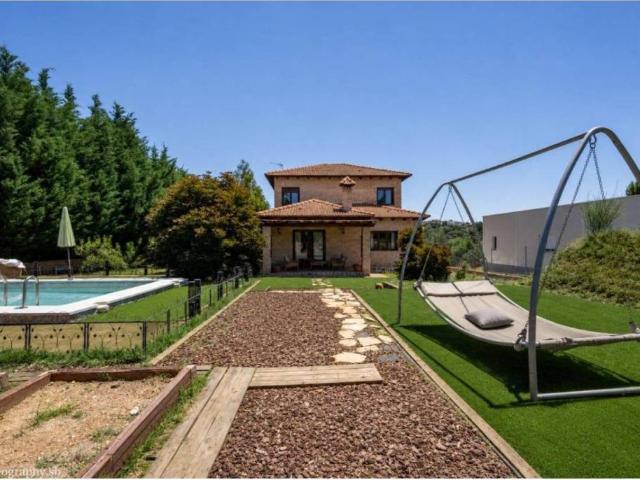Casa en venta en Valdemorillo, Madrid