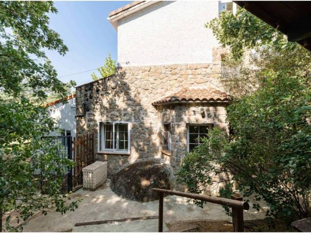 Casa en venta en Valdemorillo, Madrid