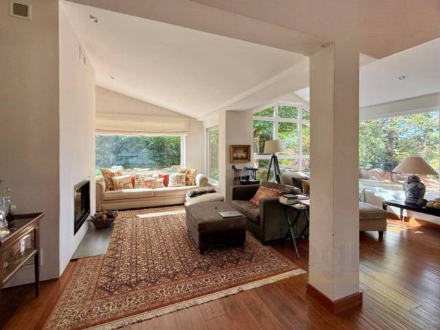 Casa en venta en Valdeolmos-alalpardo, Madrid