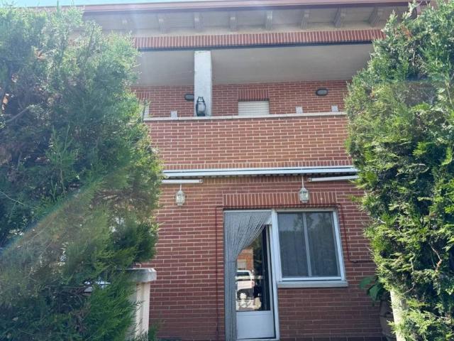 Casa en venta en Valdestillas, Castilla y León