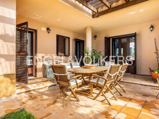 Casa en venta en Valencina De La Concepción, Andalucía