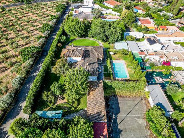 Casa en venta en Valencina De La Concepción, Andalucía
