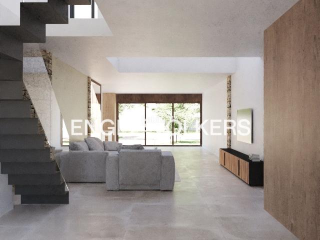 Casa en venta en Valencina De La Concepción, Andalucía