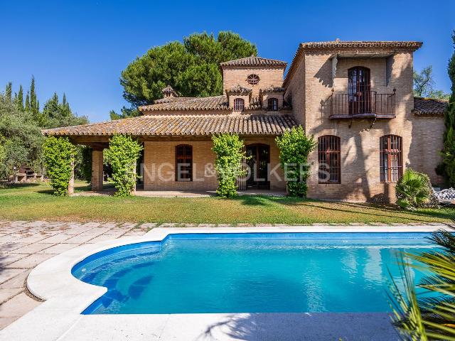 Casa en venta en Valencina De La Concepción, Andalucía