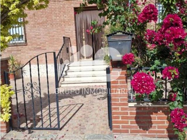 Casa en venta en Valenzuela, Andalucía