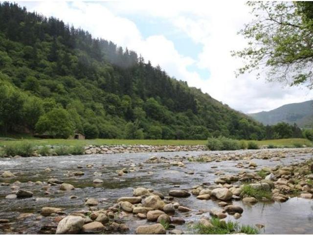 Casa en venta en Cabuérniga, Cantabria