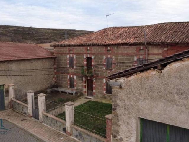 Casa en venta en Valle De Valdelucio, Castilla y León