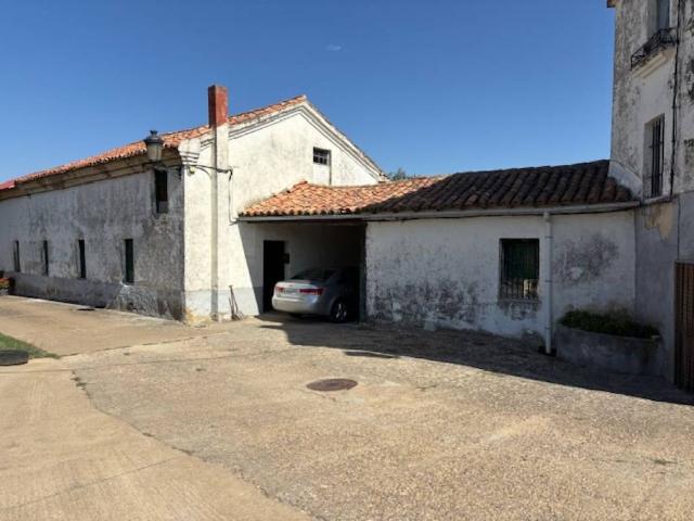 Casa en venta en Valle De Valdelucio, Castilla y León