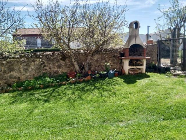 Casa en venta en Valle de Valdelucio, Burgos
