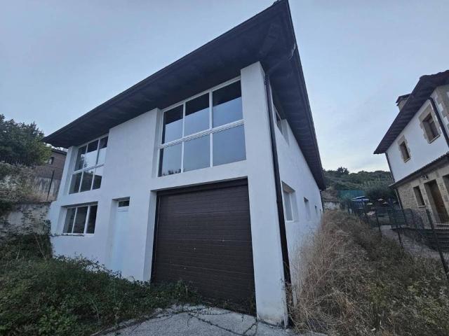 Casa en venta en Estellerria, Navarra
