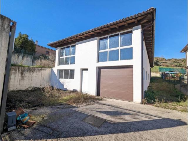 Casa en venta en Estellerria, Navarra