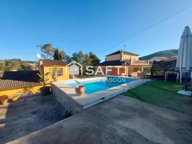 Casa en venta en Vallirana