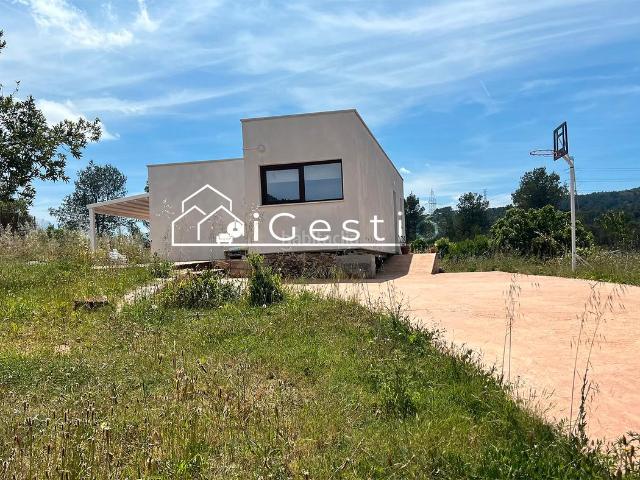 Casa en venta en Vallirana
