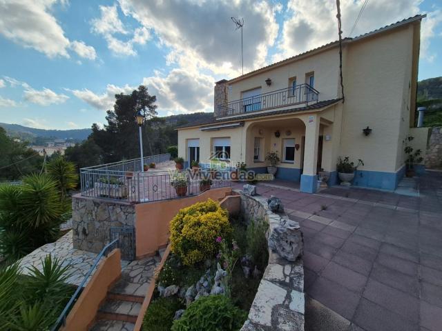 Casa en venta en Vallirana