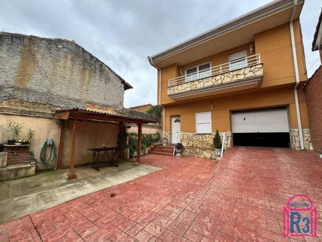 Casa en venta en Valverde De La Virgen, Castilla y León