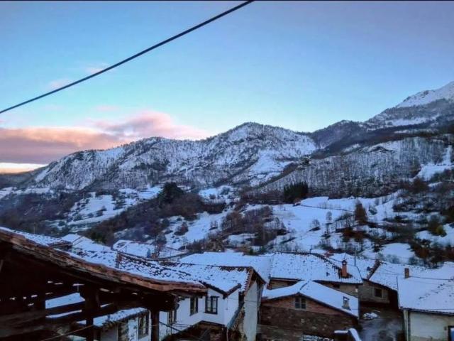 Casa en venta en Vega De Liébana, Cantabria