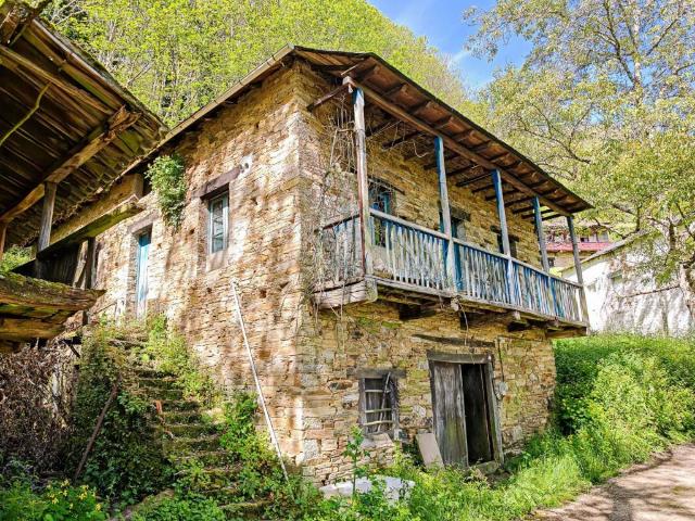Casa en venta en Vega De Valcarce