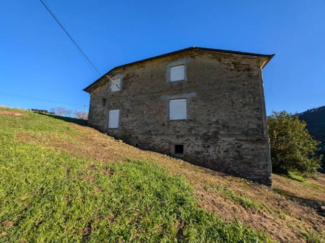Casa en venta en Vegadeo