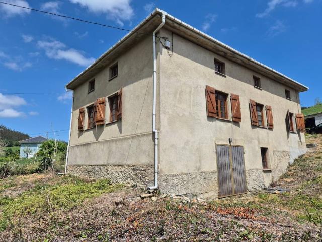 Casa en venta en Vegadeo