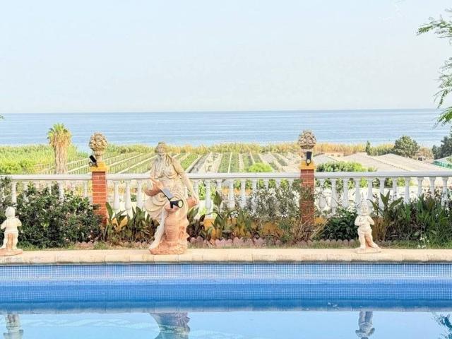 Casa en venta en La Axarquía, Andalucía