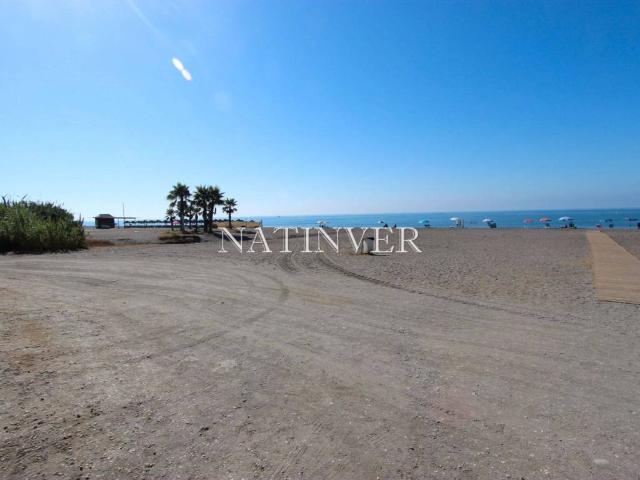 Casa en venta en Vélez-málaga, Urbanización Playa Linda
