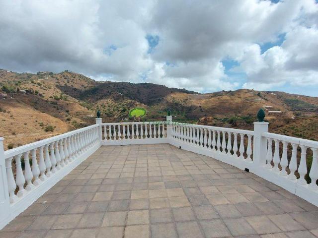 Casa en venta en Mezquitilla, La Axarquía