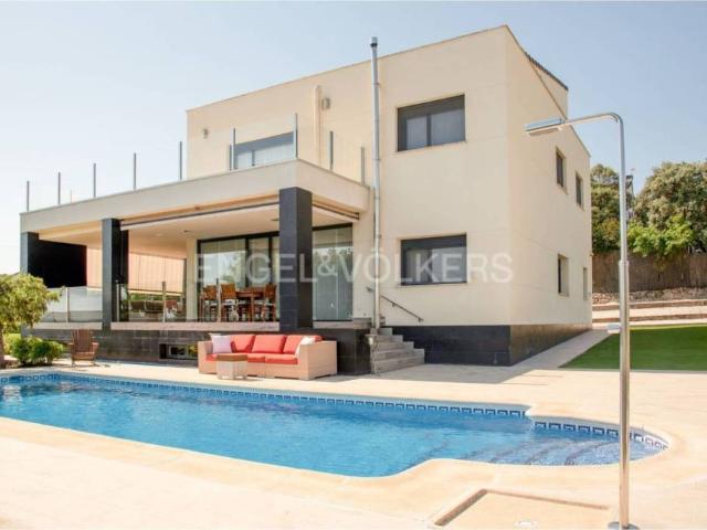 Casa en venta en Venturada