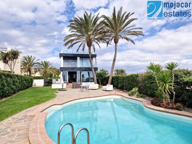 Casa en venta en Vera Playa, Vera