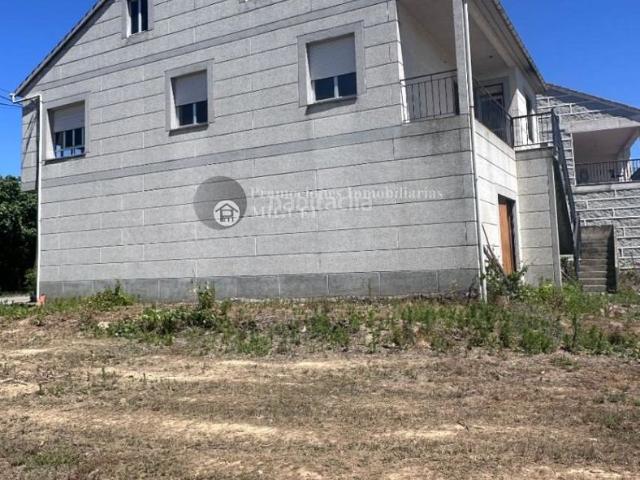 Casa en venta en Verín