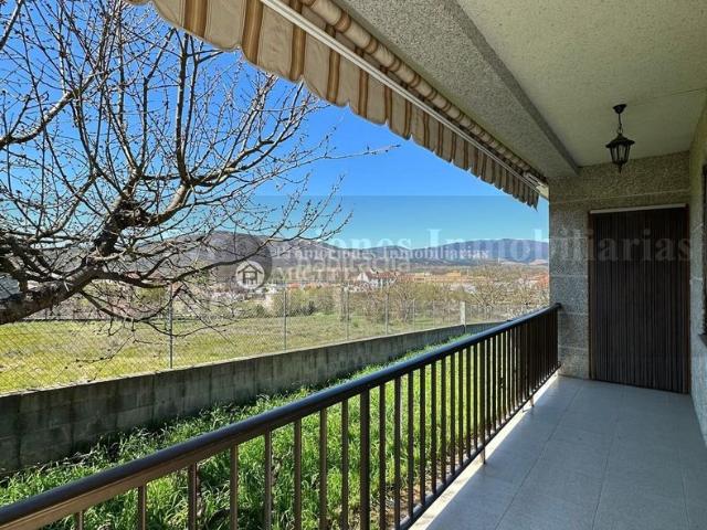 Casa en venta en Verín