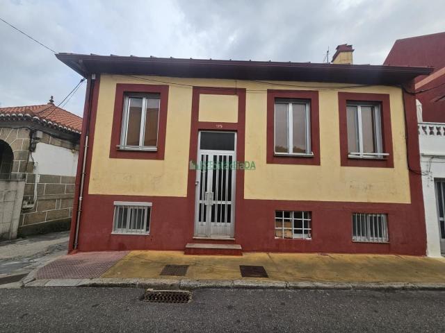 Casa en venta en A Dobrada, Vigo