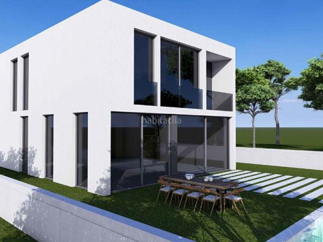 Casa en venta en El Perelló, Gironès