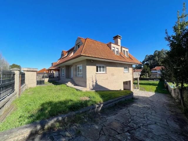 Casa en venta en Vilagarcía De Arousa