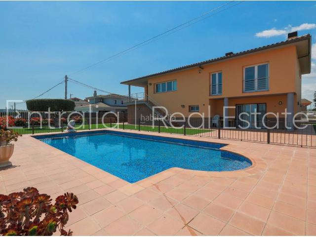 Casa en venta en Alt Empordà, Catalunya