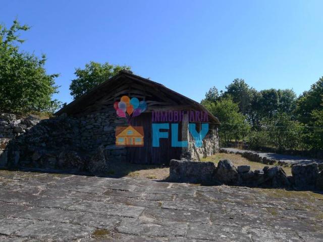 Casa en venta en Ourense, Galicia