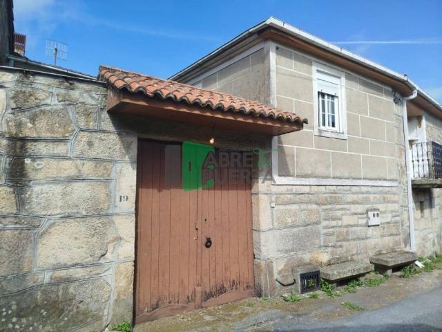 Casa en venta en Ourense, Galicia