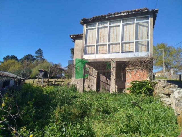 Casa en venta en Ourense, Galicia