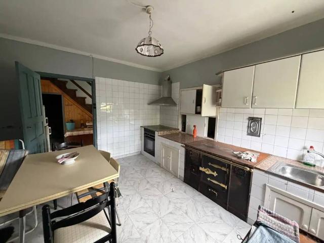 Casa en venta en Ourense, Galicia