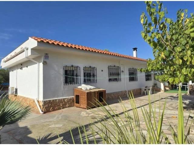 Casa en venta en Vilamarxant, València / Valencia
