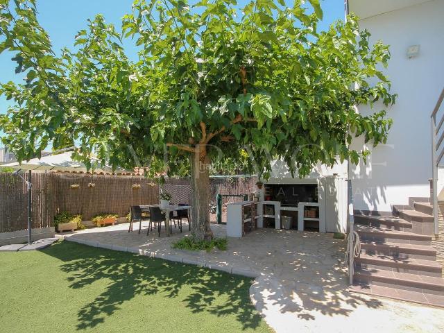 Casa en venta en Santa Maria, Garraf