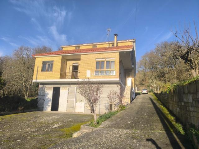 Casa en venta en A Limia, Galicia