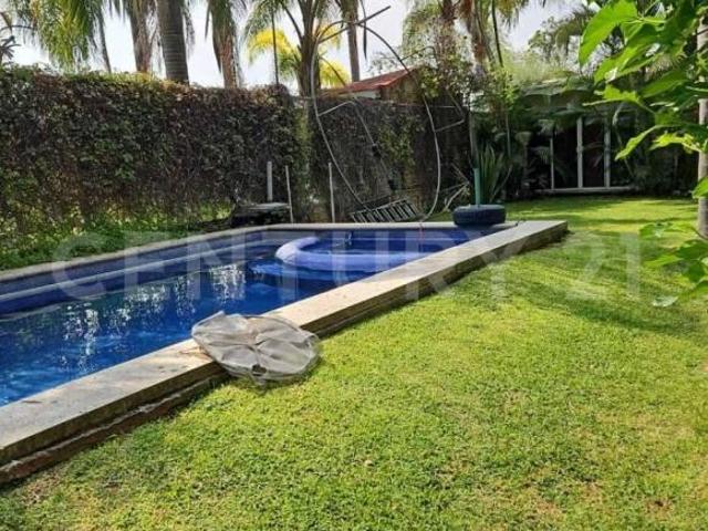 Casa en venta en Villa Corona, Región Centro