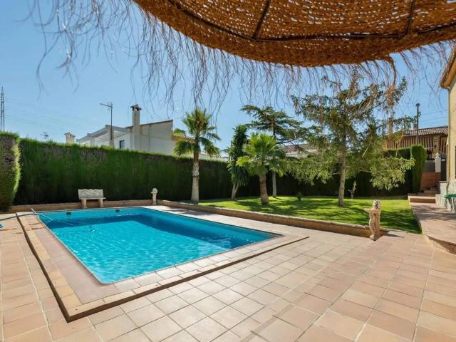 Casa en venta en Comarca de la Vega de Granada, Andalucía