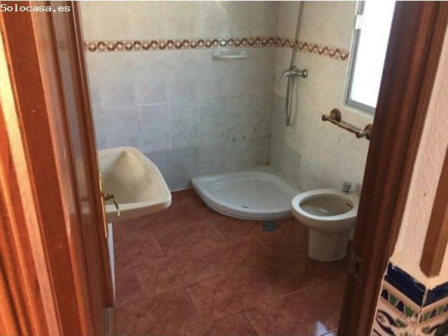 Piso en venta en Villa Del Prado, Madrid